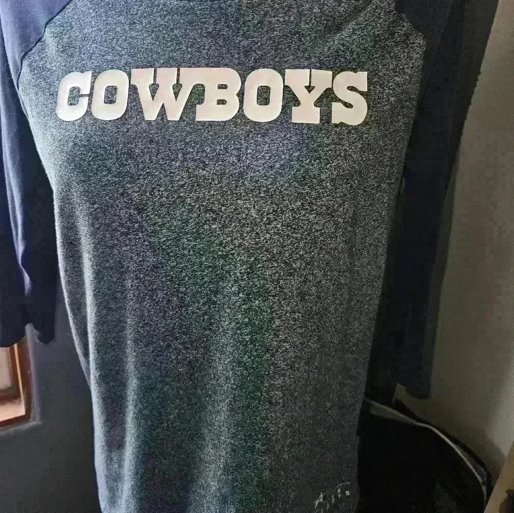 The Nike Tee Cowboys Womans Xl 3/4 Sleeve Shirt Size Xl